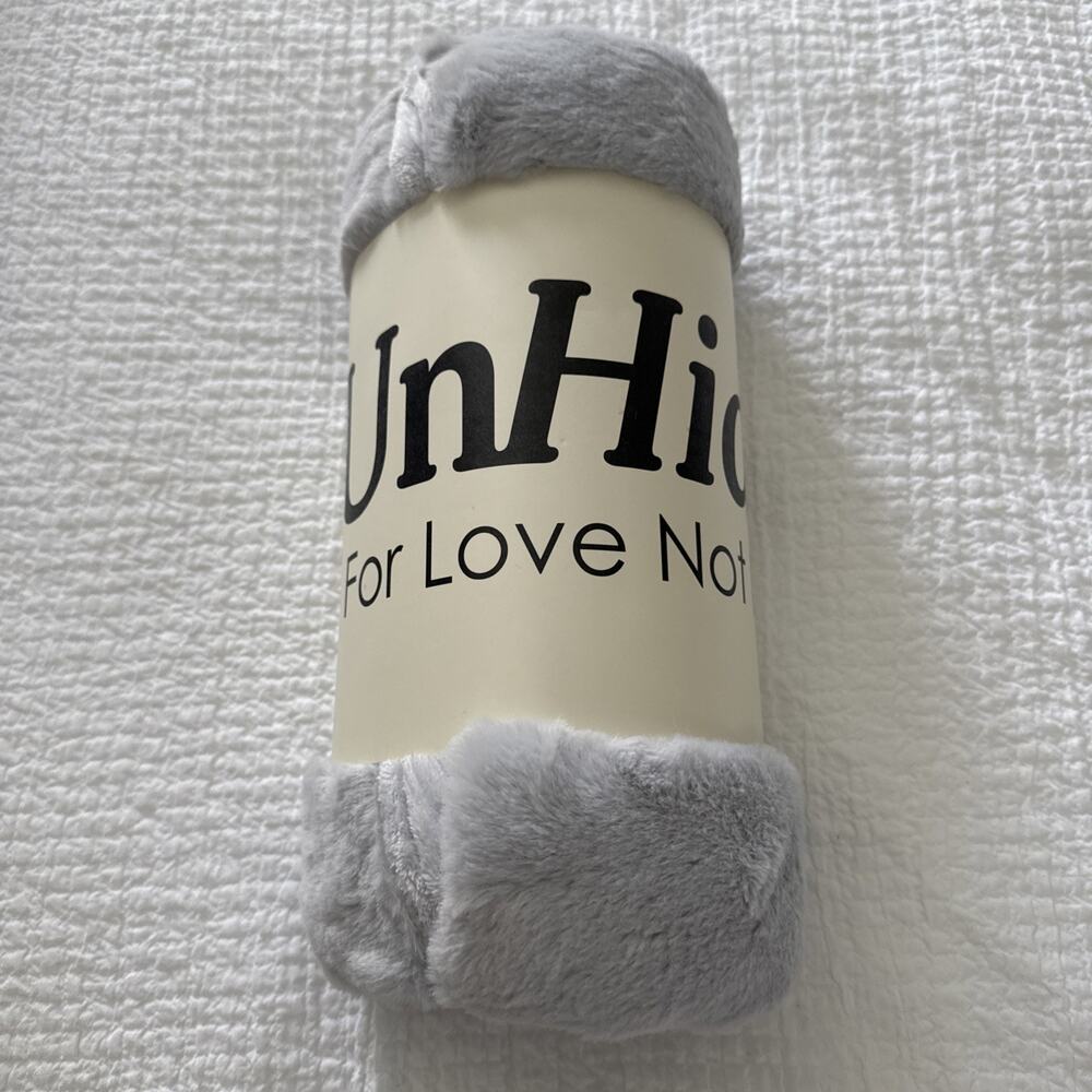 UnHide Lil' Marshmallow Blanket -Silver For Love Not Fur 50" x 60" VERY SOFT NEW